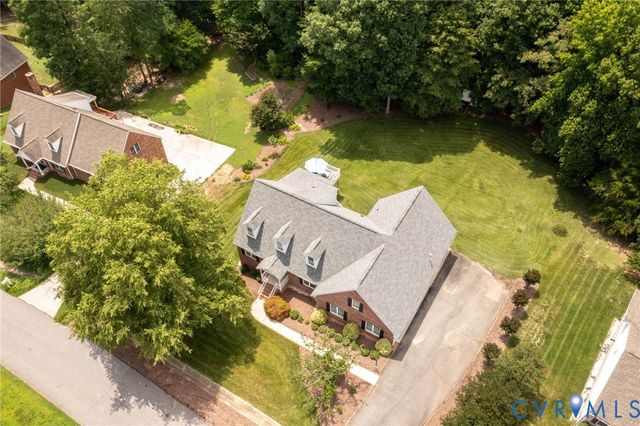 4320 Stebbins St, Chester, VA 23831