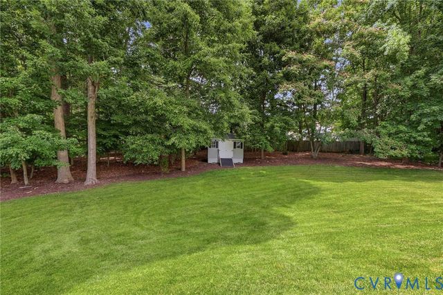 4320 Stebbins St, Chester, VA 23831