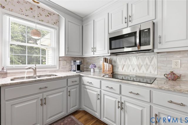 4320 Stebbins St, Chester, VA 23831