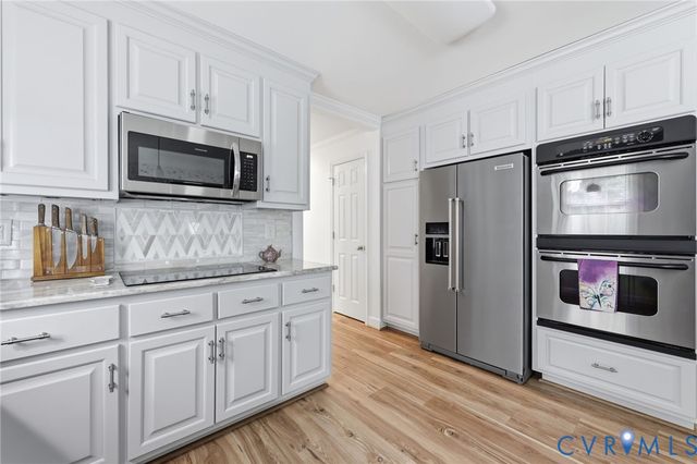 4320 Stebbins St, Chester, VA 23831