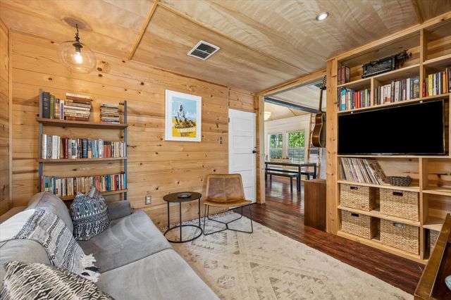 2604 Sol Wilson Ave, Austin, TX 78702