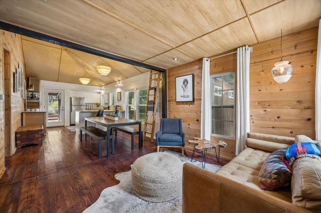 2604 Sol Wilson Ave, Austin, TX 78702