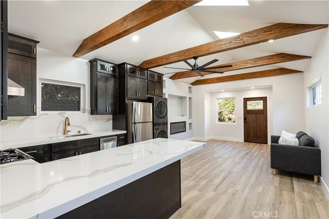 211 Florence Place A, Fullerton, CA 92833