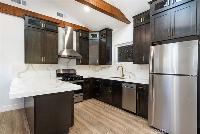211 Florence Place A, Fullerton, CA 92833
