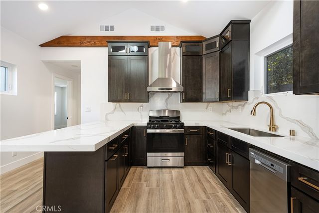211 Florence Place A, Fullerton, CA 92833