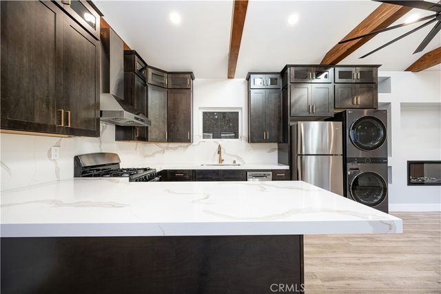 211 Florence Place A, Fullerton, CA 92833