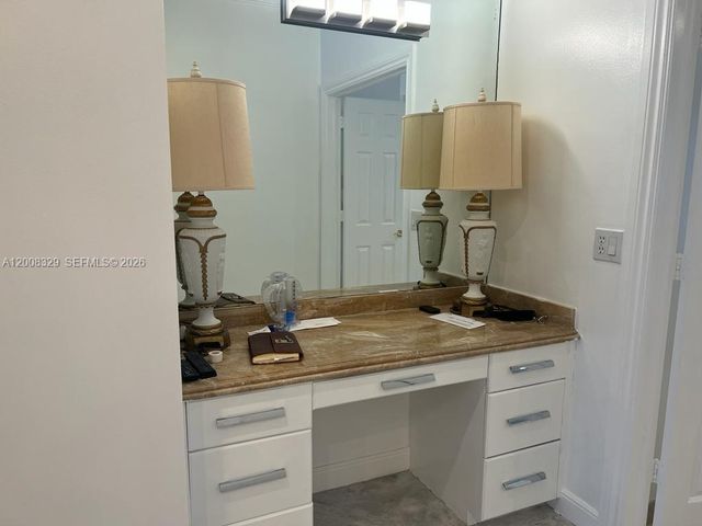 2534 Poinciana Dr, Weston, FL 33327