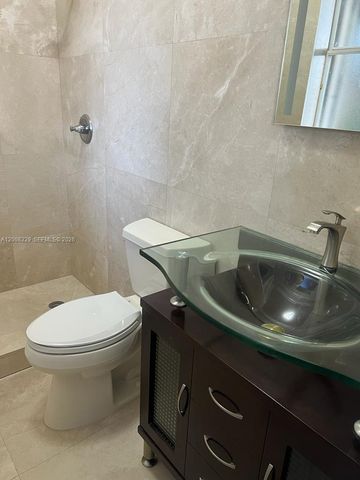2534 Poinciana Dr, Weston, FL 33327