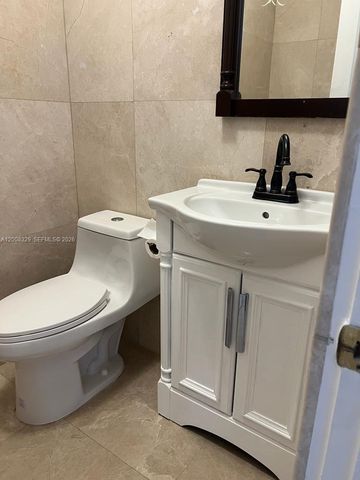 2534 Poinciana Dr, Weston, FL 33327