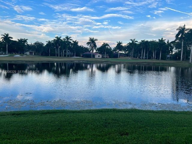 2534 Poinciana Dr, Weston, FL 33327