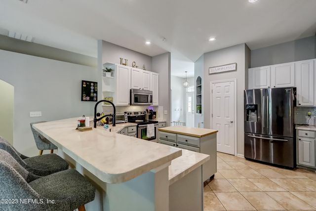 12004 LIBERTY LAKE Drive W, Jacksonville, FL 32258