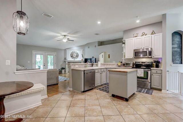 12004 LIBERTY LAKE Drive W, Jacksonville, FL 32258