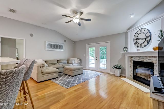 12004 LIBERTY LAKE Drive W, Jacksonville, FL 32258