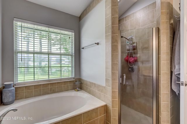 12004 LIBERTY LAKE Drive W, Jacksonville, FL 32258