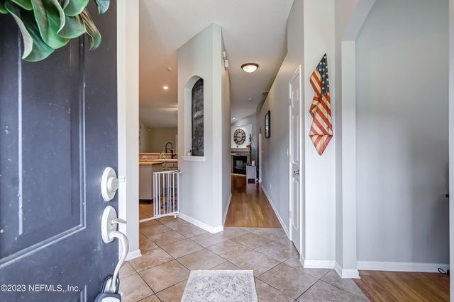 12004 LIBERTY LAKE Drive W, Jacksonville, FL 32258