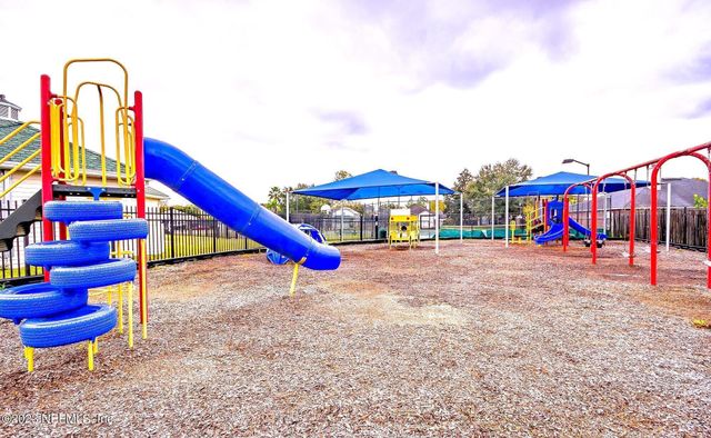 12004 LIBERTY LAKE Drive W, Jacksonville, FL 32258