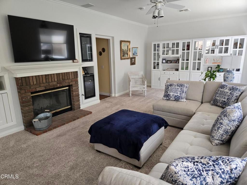 Image 7 of property listing at 29047 Ironwood Lane, Saugus, CA 91390