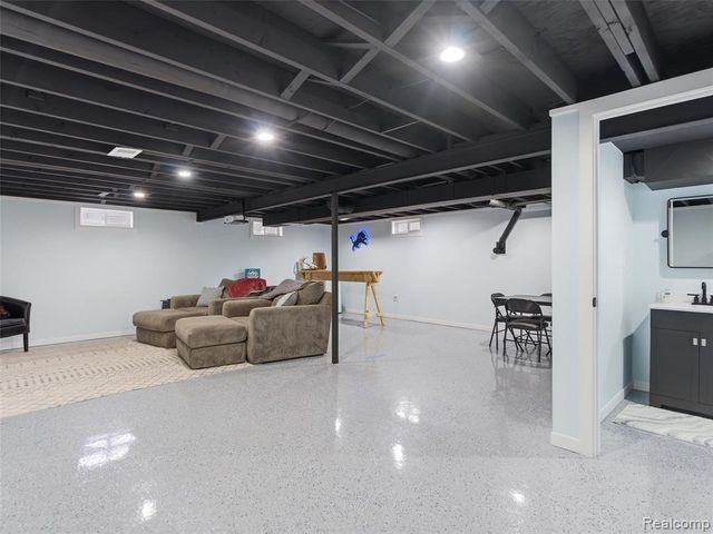 9368 Debby Jo Drive, Clawson, MI 48346