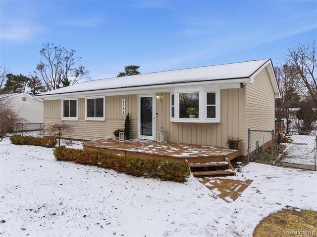 9368 Debby Jo Drive, Clawson, MI 48346