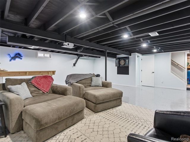 9368 Debby Jo Drive, Clawson, MI 48346