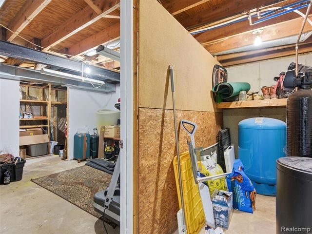 9368 Debby Jo Drive, Clawson, MI 48346