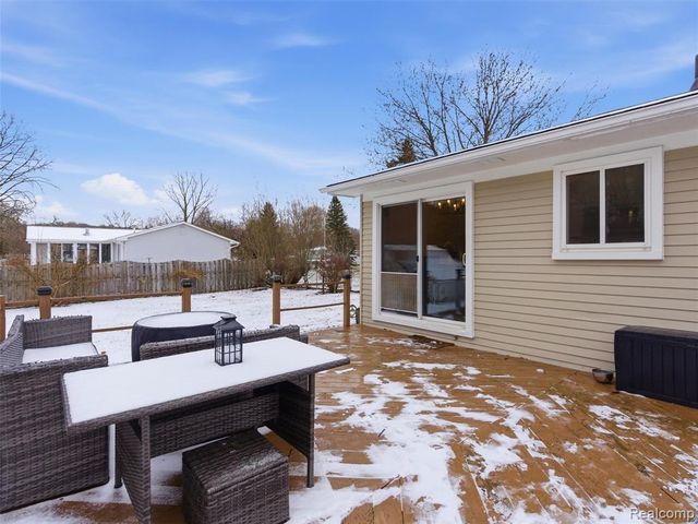 9368 Debby Jo Drive, Clawson, MI 48346