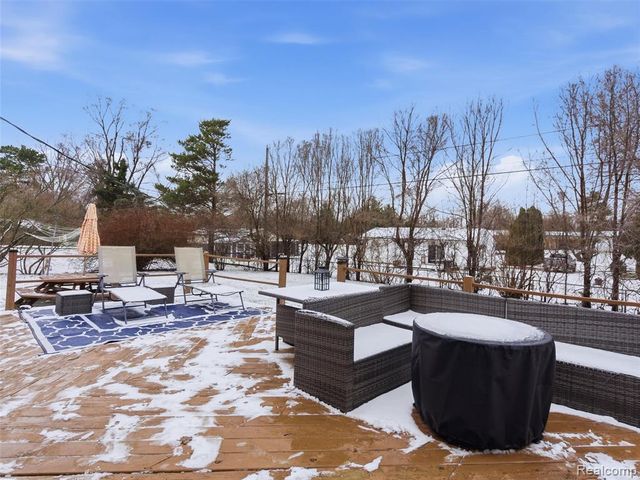 9368 Debby Jo Drive, Clawson, MI 48346