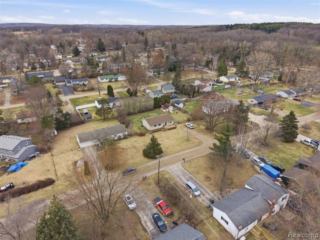 9368 Debby Jo Drive, Clawson, MI 48346