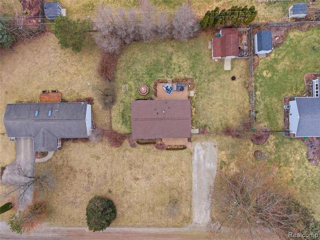 9368 Debby Jo Drive, Clawson, MI 48346