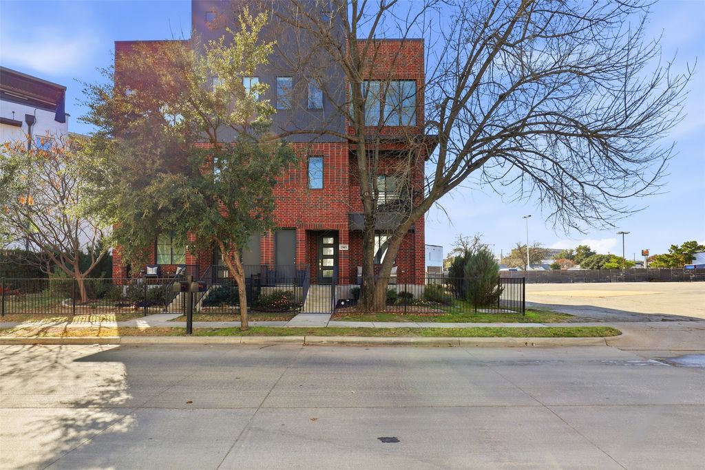 2903 Wingate Street, Fort Worth, TX 76107