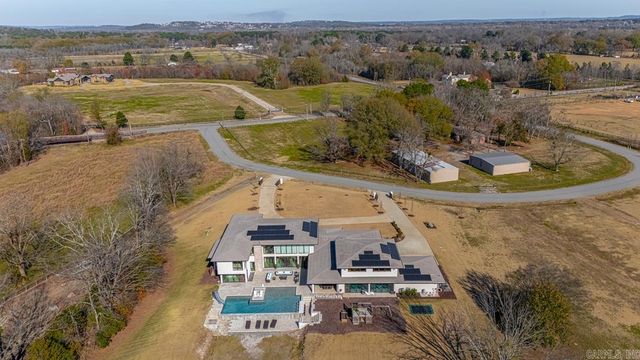 6 Kelsey Brooke Road, Little Rock, AR 72223