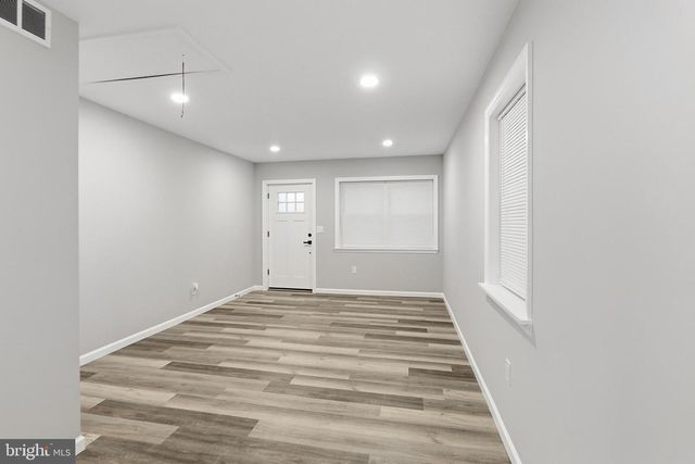 215 SYKES RD, New Castle, DE 19720