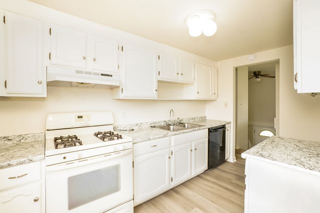 6743 Leland Avenue, Hammond, IN 46323