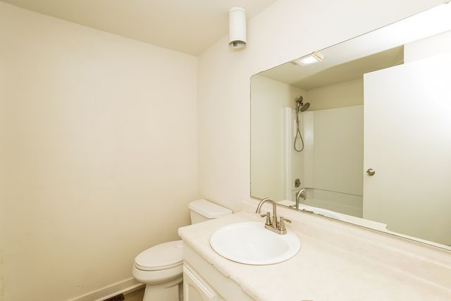 6743 Leland Avenue, Hammond, IN 46323