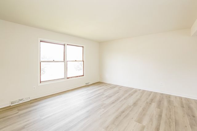 6743 Leland Avenue, Hammond, IN 46323