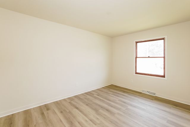 6743 Leland Avenue, Hammond, IN 46323