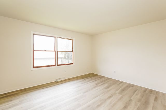 6743 Leland Avenue, Hammond, IN 46323