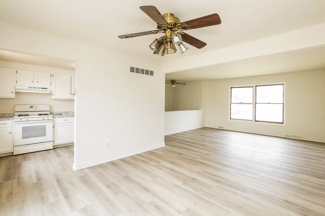 6743 Leland Avenue, Hammond, IN 46323