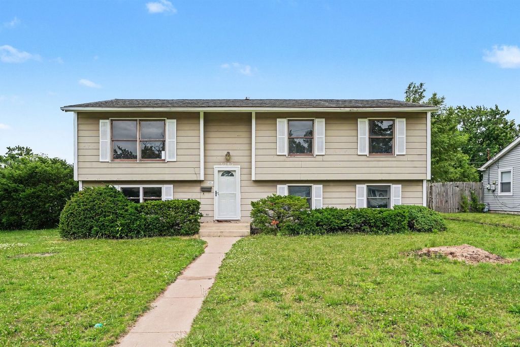6743 Leland Avenue, Hammond, IN 46323
