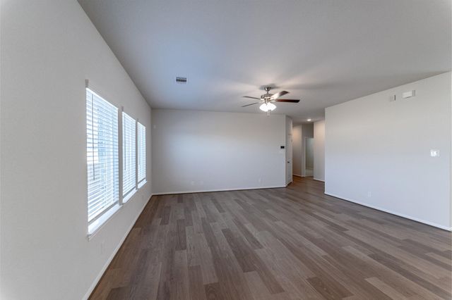 430 Hazy Meadows Drive, Beasley, TX 77417