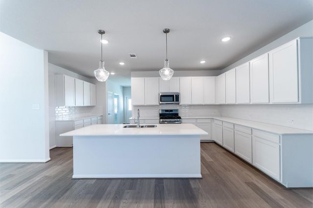 430 Hazy Meadows Drive, Beasley, TX 77417