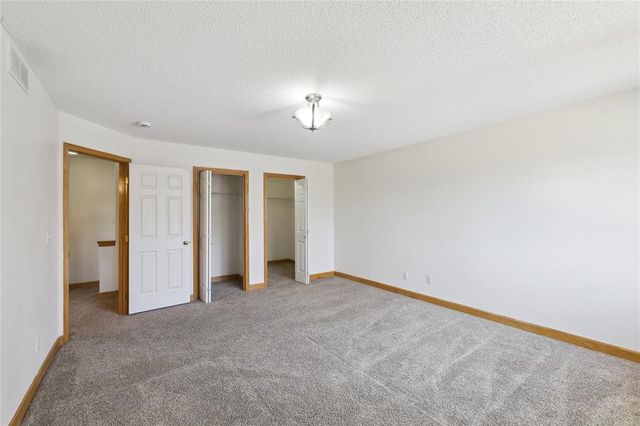 811 Burr Oaks Drive 1110, West Des Moines, IA 50266