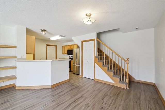 811 Burr Oaks Drive 1110, West Des Moines, IA 50266