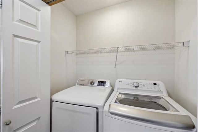 811 Burr Oaks Drive 1110, West Des Moines, IA 50266