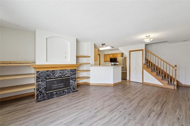 811 Burr Oaks Drive 1110, West Des Moines, IA 50266