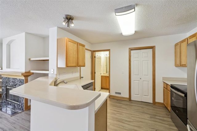 811 Burr Oaks Drive 1110, West Des Moines, IA 50266