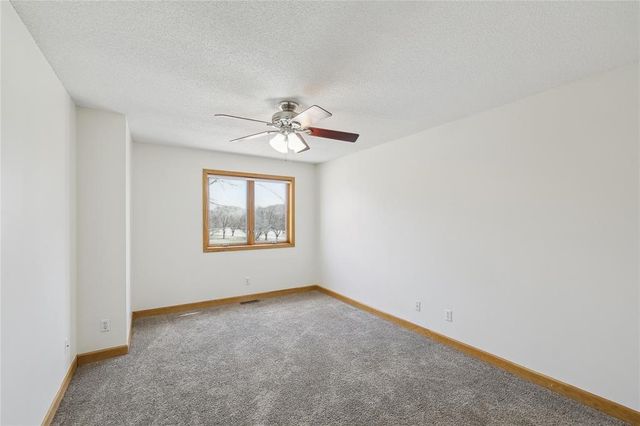 811 Burr Oaks Drive 1110, West Des Moines, IA 50266