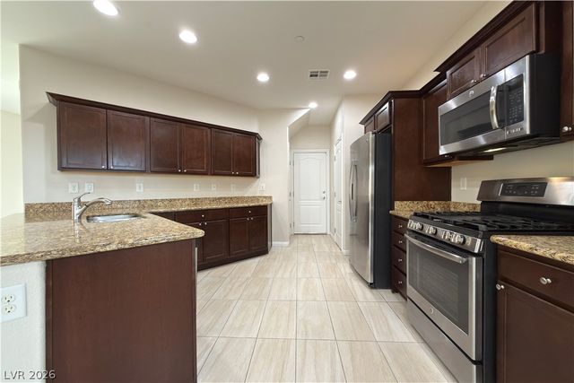 384 Monique Springs Street, Henderson, NV 89014