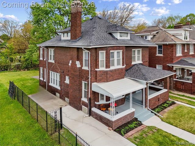 1066 E Grand Boulevard, Detroit, MI 48207