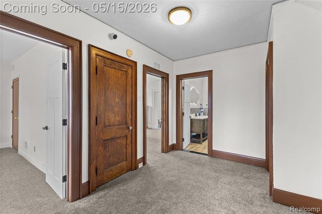 1066 E Grand Boulevard, Detroit, MI 48207